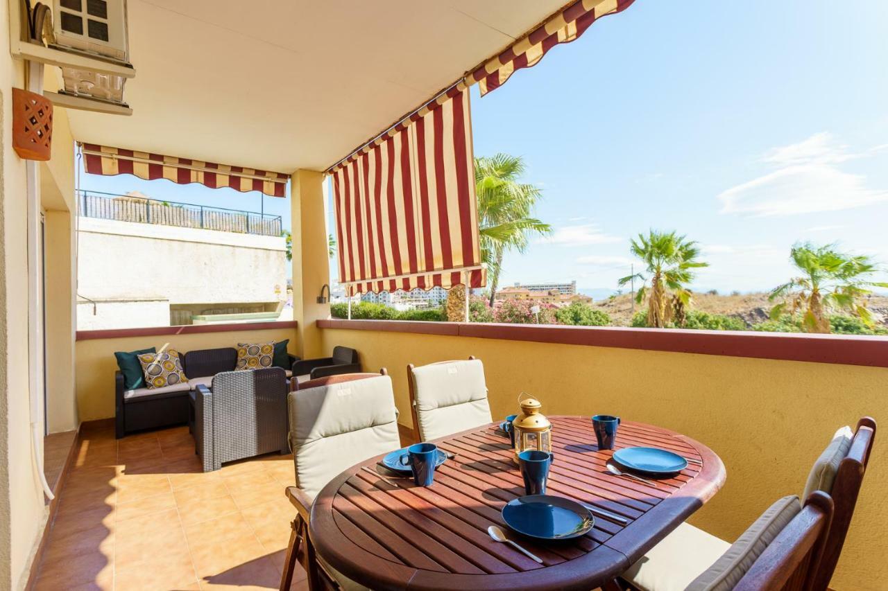 Spacious Beachfront Flat With Sea Views And Private Indoor Parking Benalmádena Zewnętrze zdjęcie
