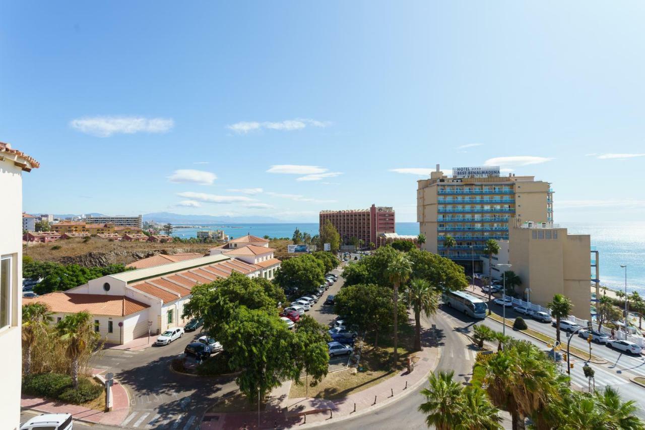 Spacious Beachfront Flat With Sea Views And Private Indoor Parking Benalmádena Zewnętrze zdjęcie